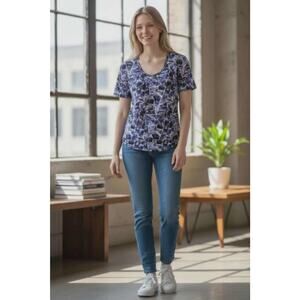 Simply Vera Wang Women's Gray & Purple Pattern Print T Shirt Size Small